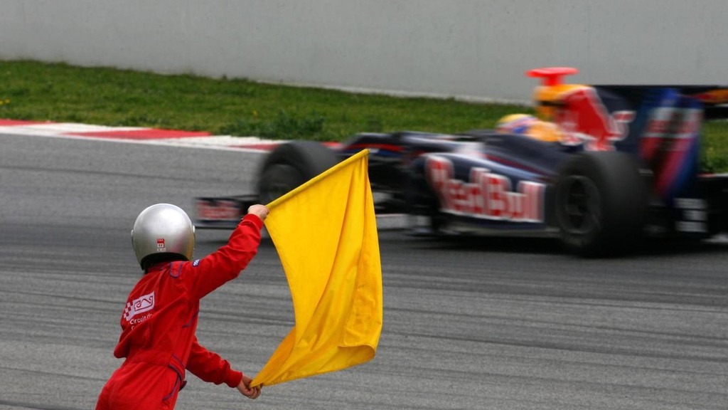 Những chiếc cờ trong cuộc đua F1 có ý nghĩa gì?