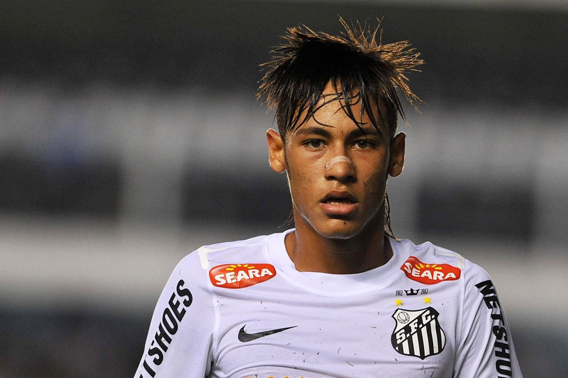 Sự thật thú vị Neymar: 19 tuổi, làm bố trẻ con