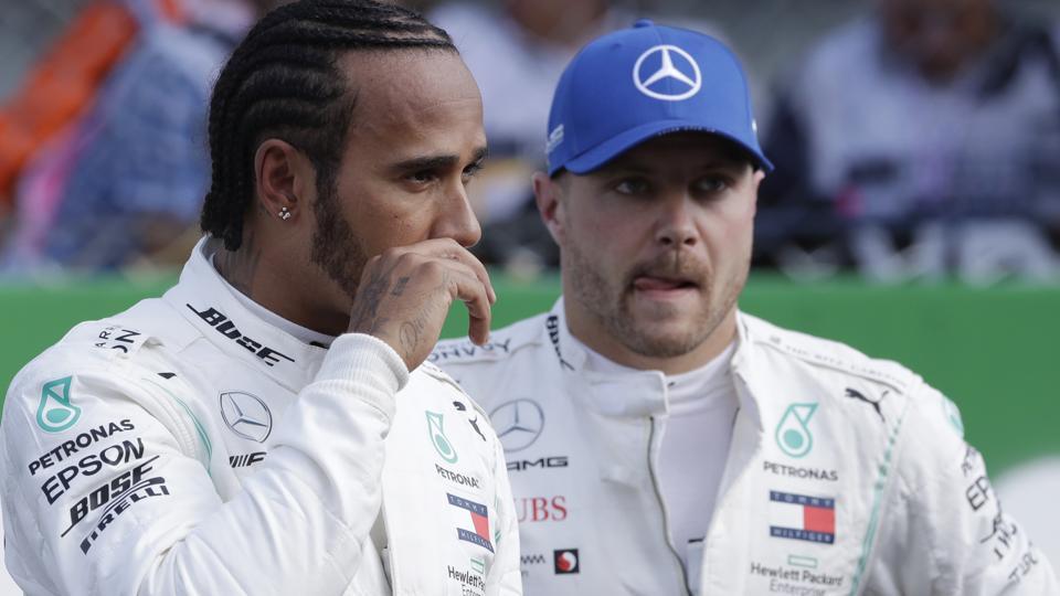 Lewis Hamilton và Valtteri Bottas của Mercedes